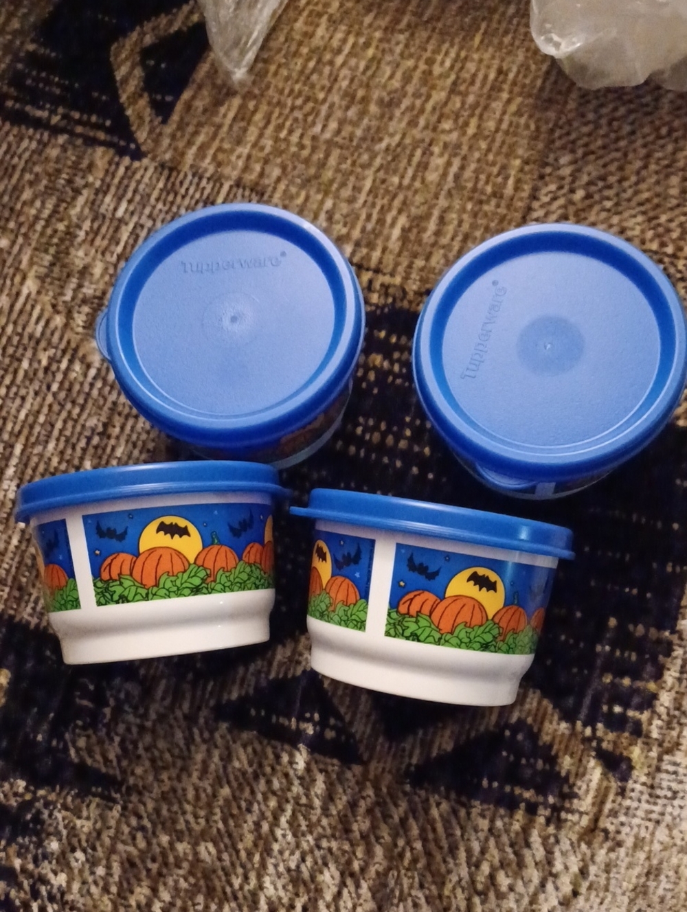 4/$80 New Peanuts Tupperware Great Pumpkin Halloween Snack Cups - Set Of 4